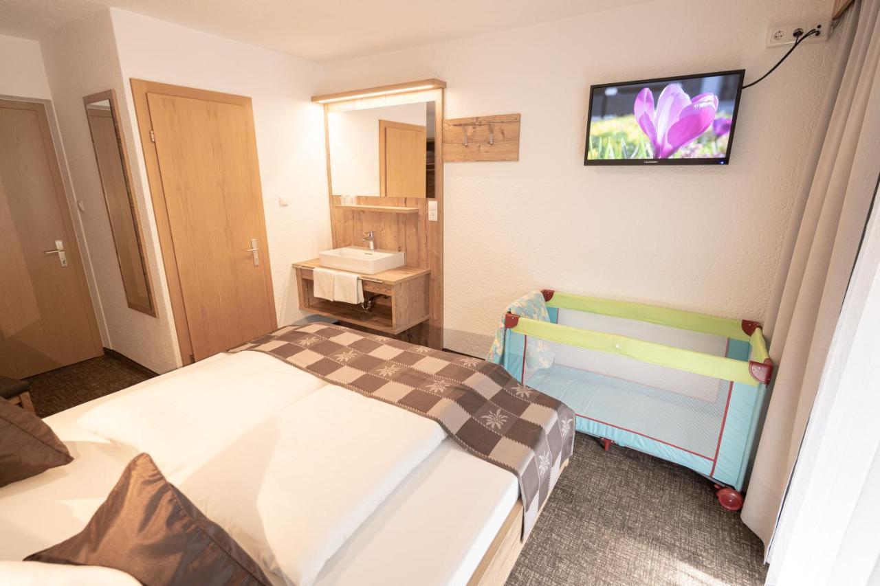 Senner Appartements Umhausen Bagian luar foto