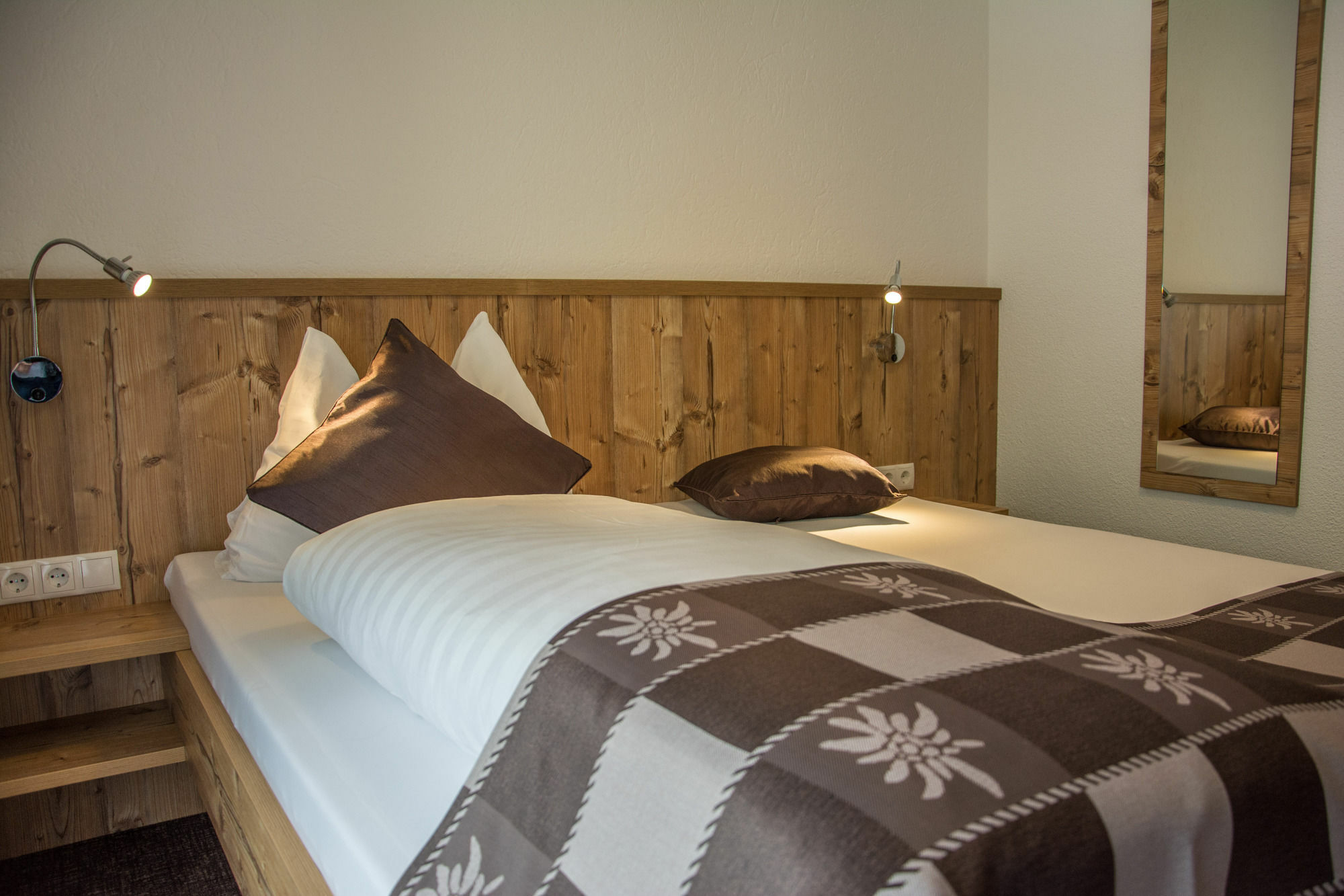 Senner Appartements Umhausen Bagian luar foto
